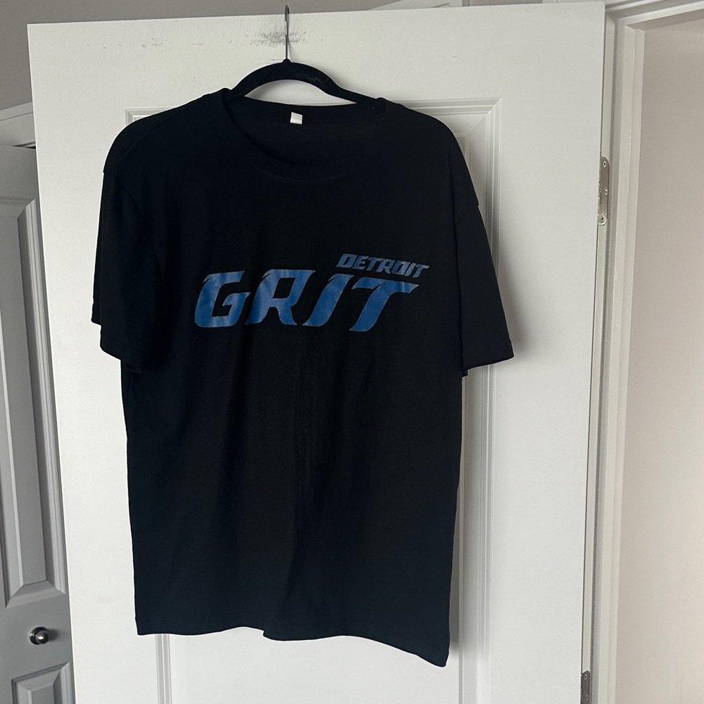 📌3 for $20📌Detroit Grit Black and Blue Men's T-Shirt XL